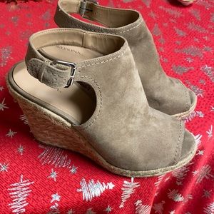 Merona woman’s suede wedges.